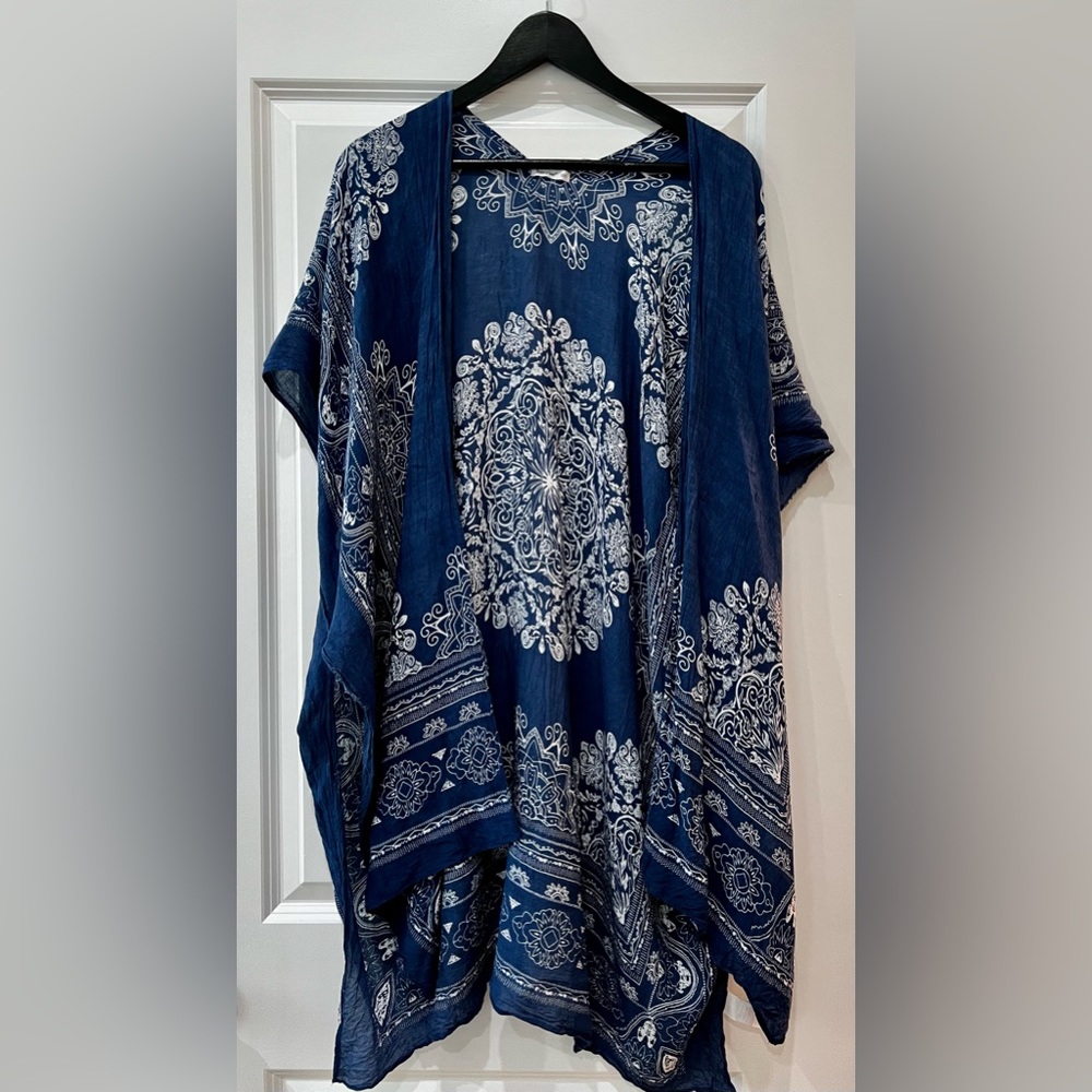 One size, blue & white kimono